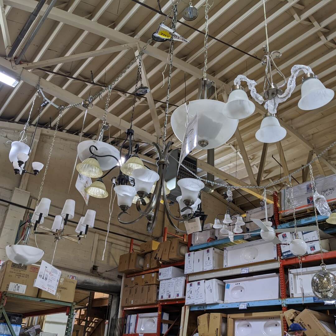 builders-surplus-yee-haa-discount-lighting