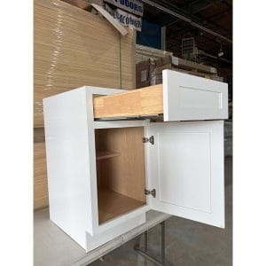 18 WHITE SHAKER BASE CABINET