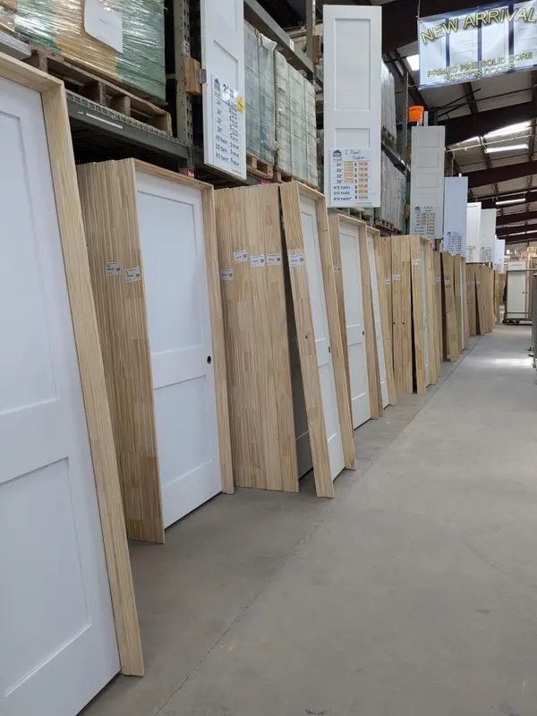 32x80 LEFT HAND HOLLOW CORE 6 PANEL DOOR - Builders Surplus Yeehaa
